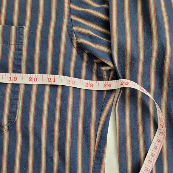 Wrangler "TwentyX" casual long sleeve button down shirt. Size L. - Picture 4 of 9